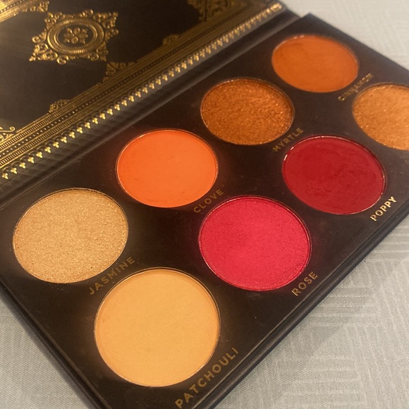 Ace Beaute Grandiose Eyeshadow Palette - Picture 3 of 4